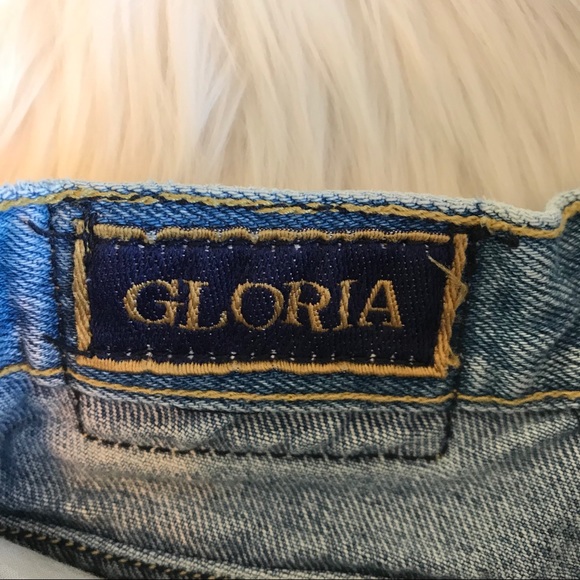 VINTAGE • high waisted jean shorts - Picture 4 of 8